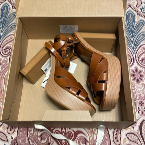 NIB Zara brown sandal size 36 - Picture 1 of 6